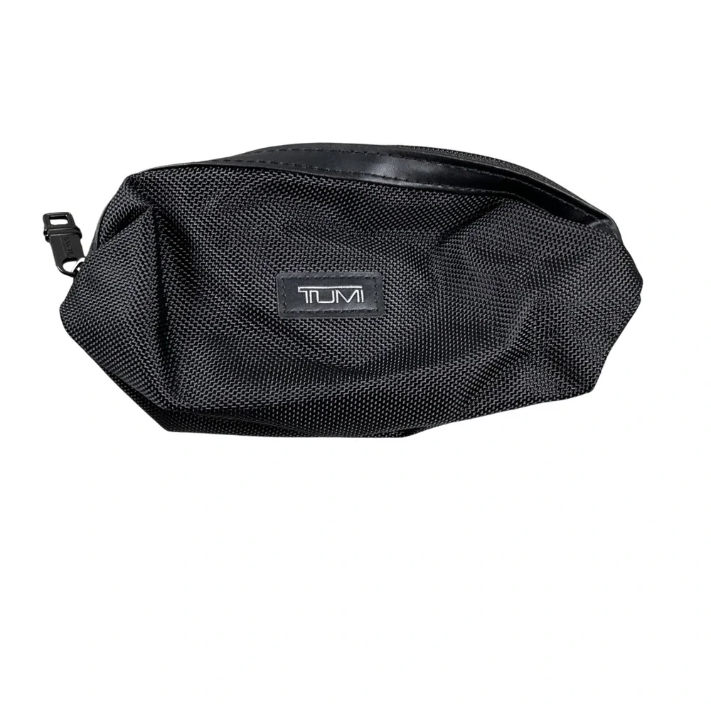 TUMI Pouch Unisex Small Black Ballistic Nylon Delta Amenity Kit Zippered Bag